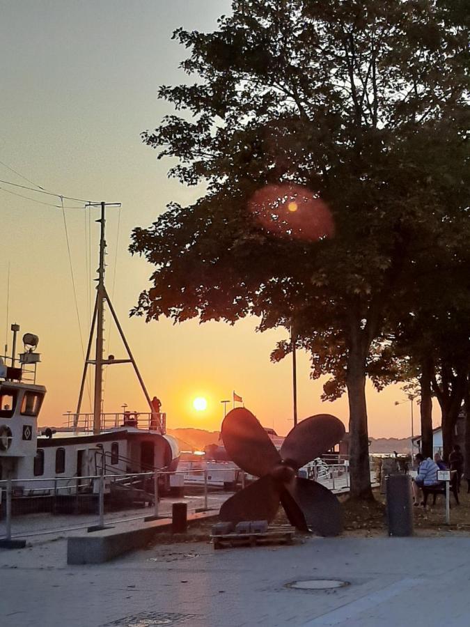 Penthouse Ferienwohnung Auszeit, Gerne Mit Hund, Wlan Inkl. Laboe Kültér fotó